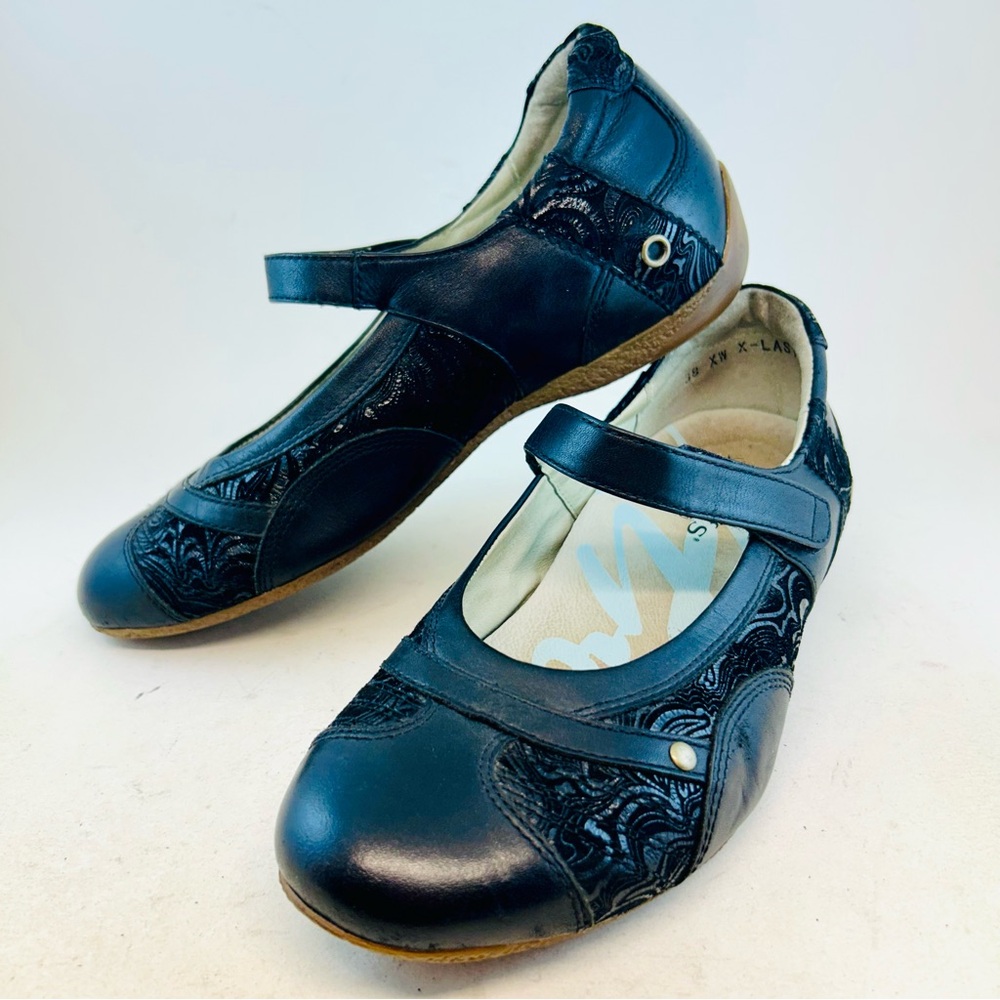 Kumfs Ziera Black Leather Floral Suede Mary Janes Flats sz 7.5 38 XW EXTRA WIDE